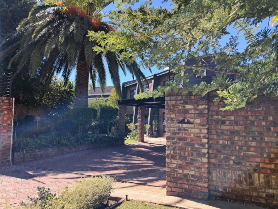 4 Bedroom Property for Sale in Hillcrest Northern Cape
